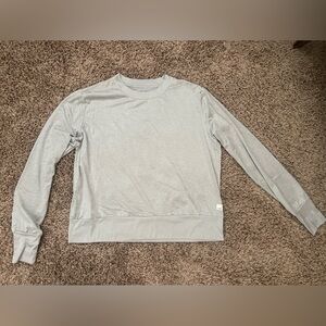 Vuori Long Sleeve, size large, buttery soft, in great condition
